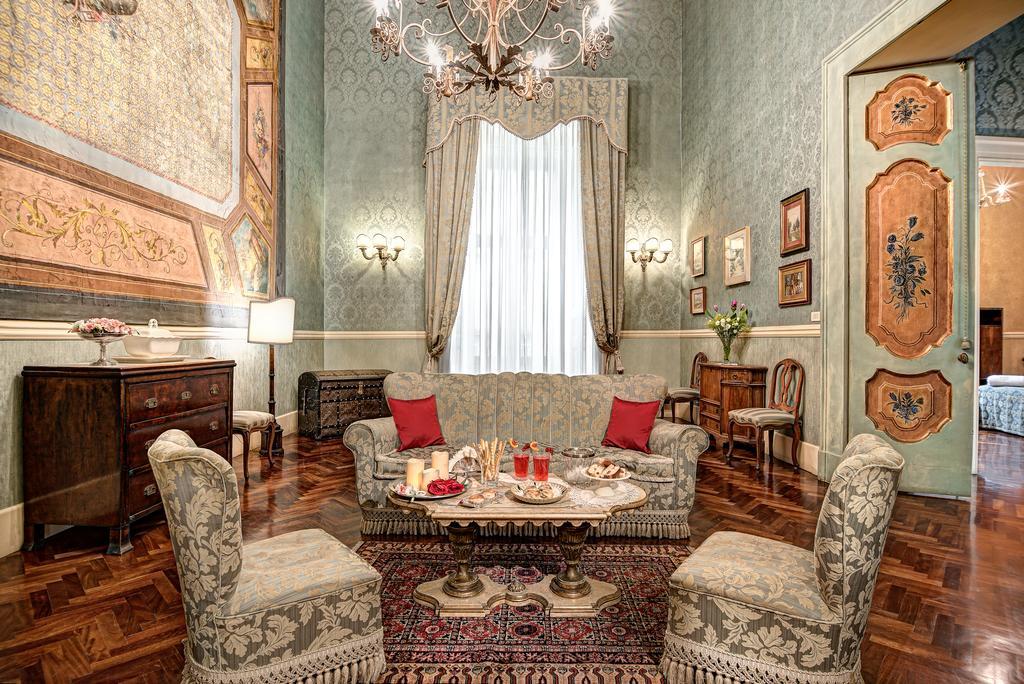 Arthouse Lady Marys Tribunali Luxury Suite ナポリ エクステリア 写真